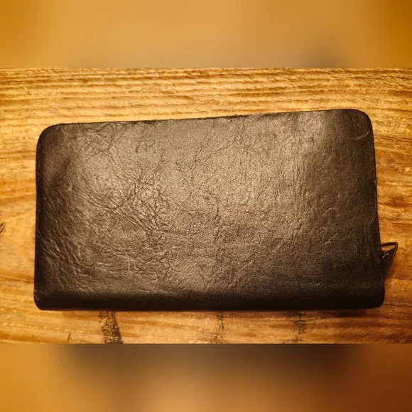 Patricia Nash Leather Zip Wallet - Picture 2 of 9